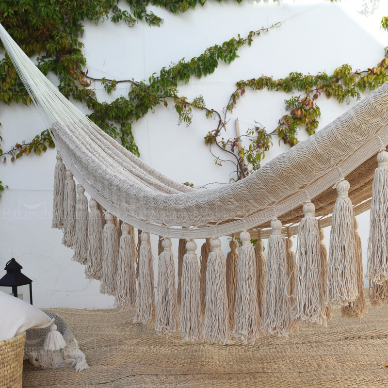 Hamaca Boho con Pompones Largos Crudo