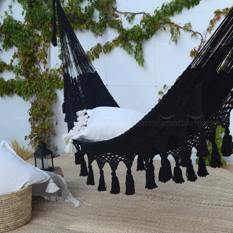 Hamaca Boho con Macramé y Pompones Algodón Negro