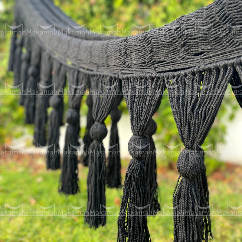 Hamaca BOHO con Borlas Negra
