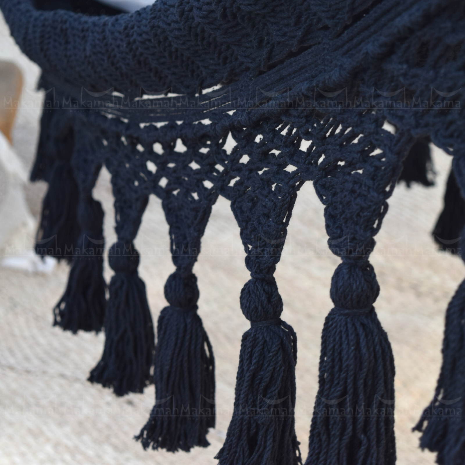 Hamaca Boho con Macramé y Pompones Algodón Negro