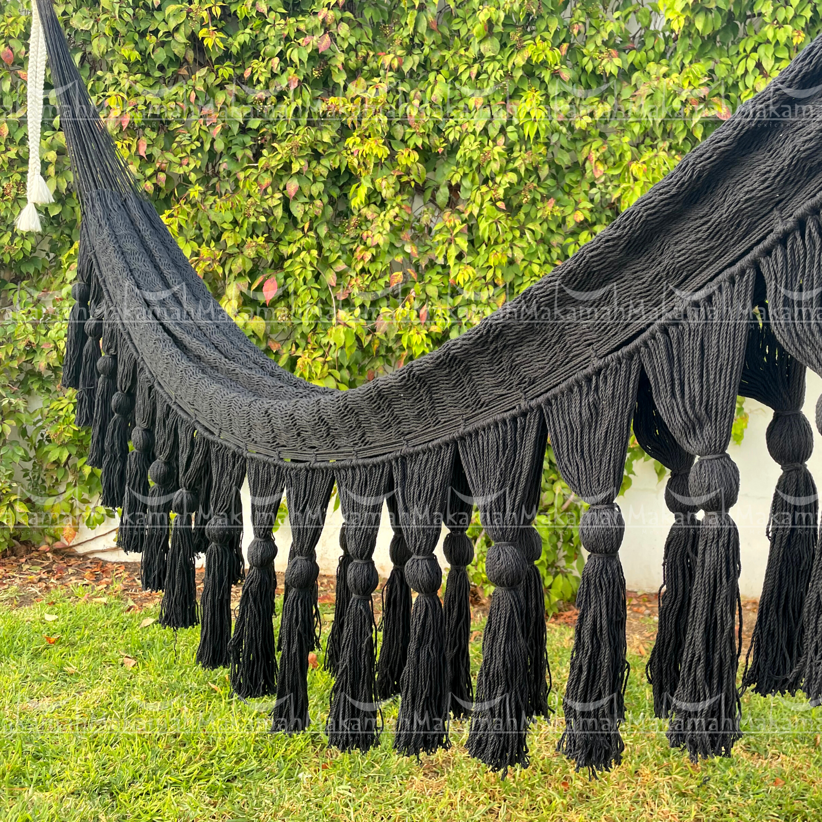 Hamaca BOHO con Borlas Negra
